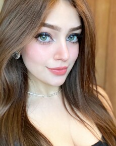 Shreya, Dubai Massage call girl