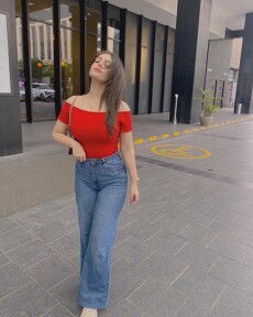 Shreya, Dubai Massage escort